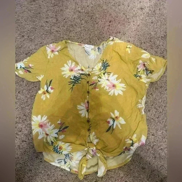 Urban romantic woman’s top - Picture 1 of 6